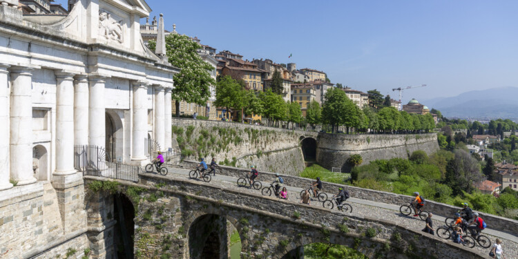 BIKEUP 2025: il festival della mobilità elettrica - in bici lungo le mura di Bergamo