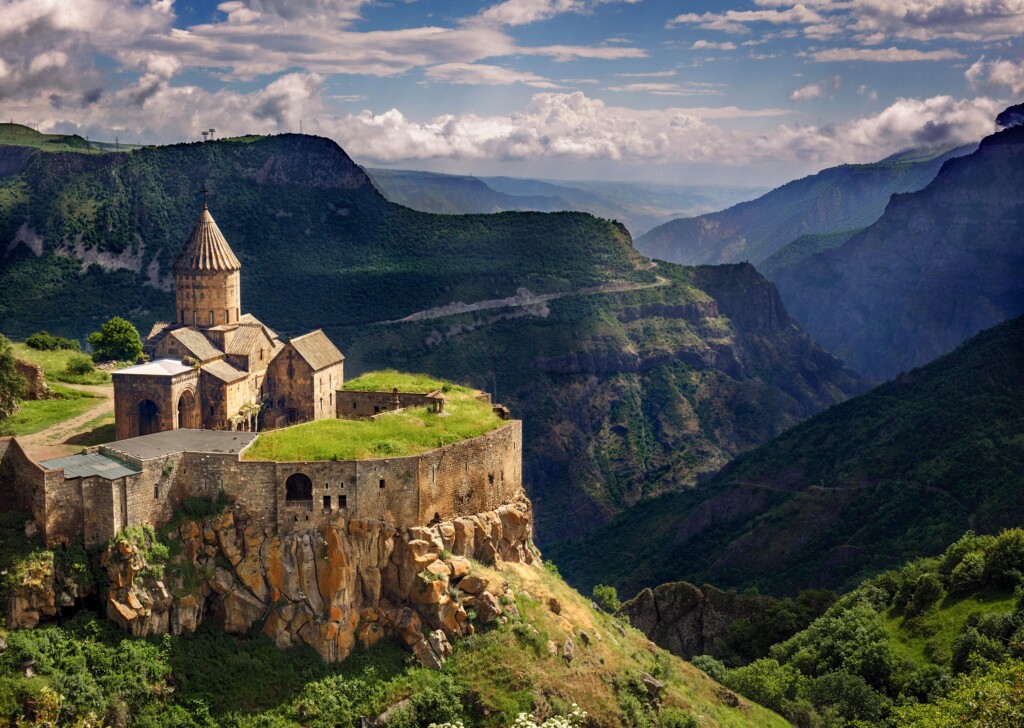 In bicicletta Armenia - Tatev Monastery
